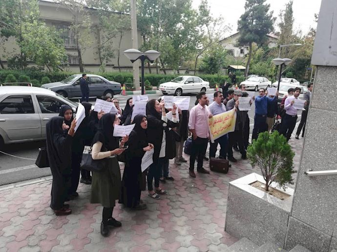 Tehran – College students rallying on Saturday Tehran – College students rallying on Saturday