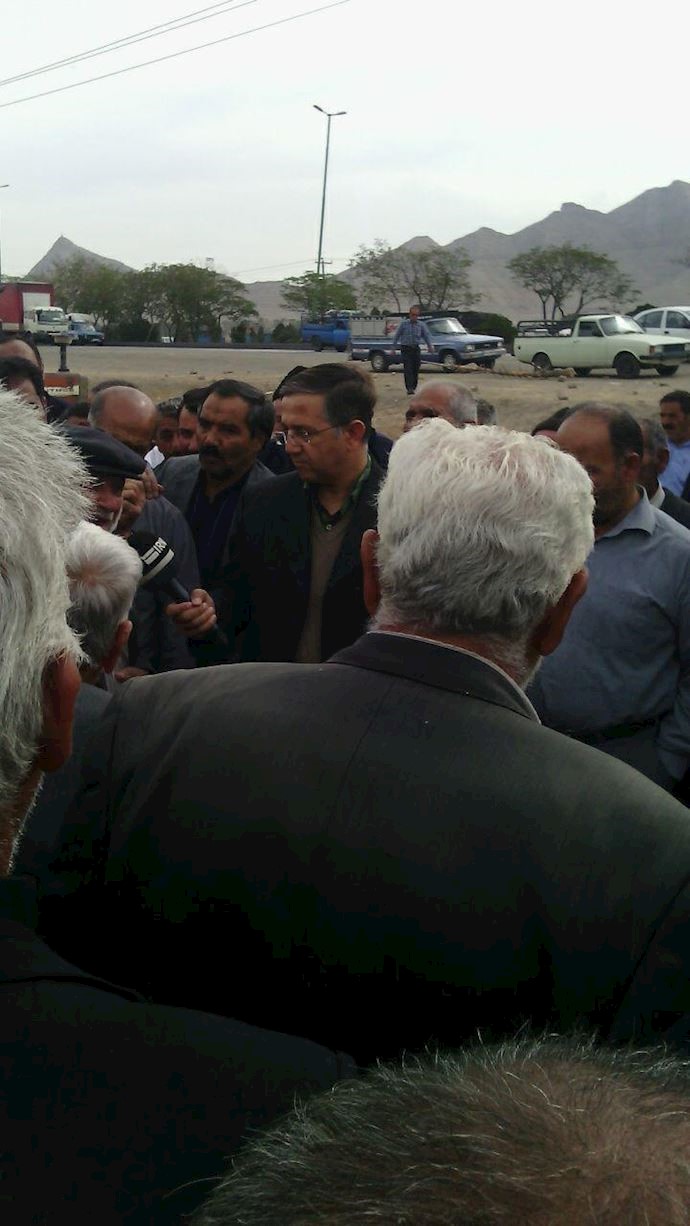 People & farmers of eastern Isfahan demanding their share of river waters
