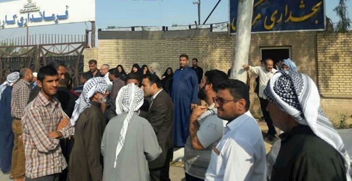Kut Abdullah residents holding a protesting gathering Kut Abdullah residents holding a protesting gathering