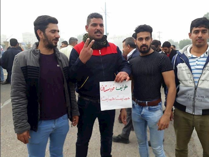 Workers of Haft Tapeh protesting for their rights (Nov. 21)