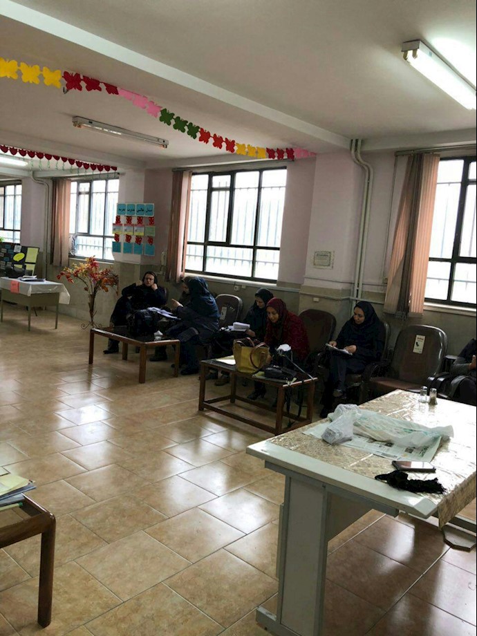 Karaj, Modar school