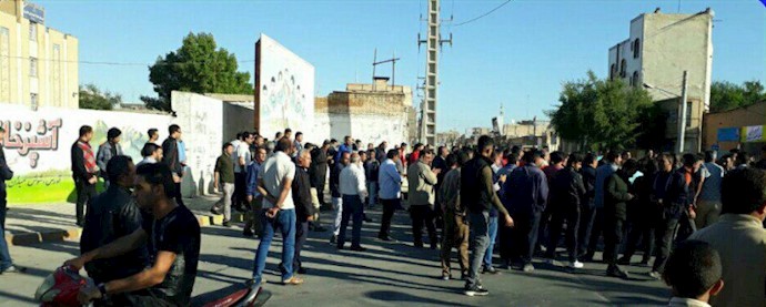 26th day of protests by workers of Haft Tapeh