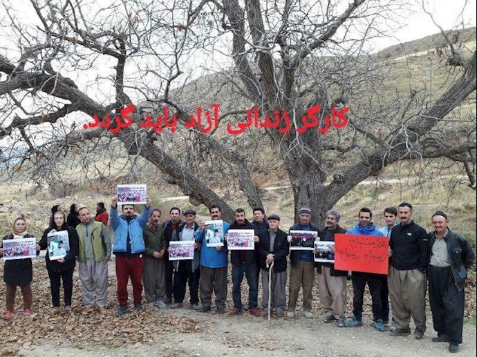 A group of workers from Sanandaj and their families declares their support for the workers of Haft Tapeh A group of workers from Sanandaj and their families declares their support for the workers of Haft Tapeh