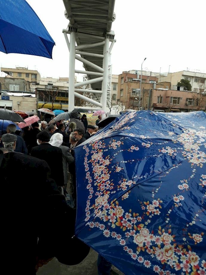 Protesting gathering of retirees in front of the parliament in Tehran against poverty Protesting gathering of retirees in front of the parliament in Tehran against poverty