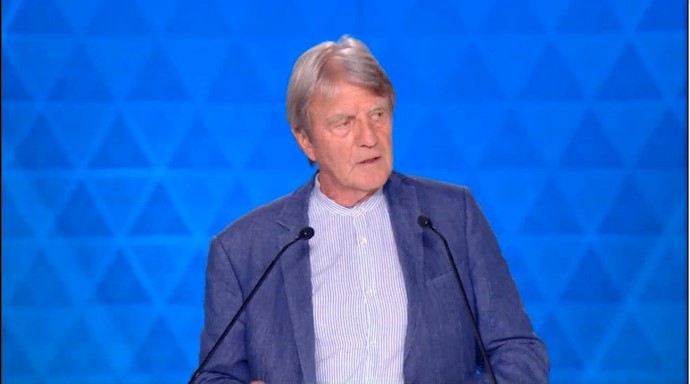 Former French Foreign Minister Bernard Kouchner