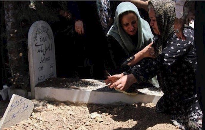 Funeral ceremony in Sanandaj
