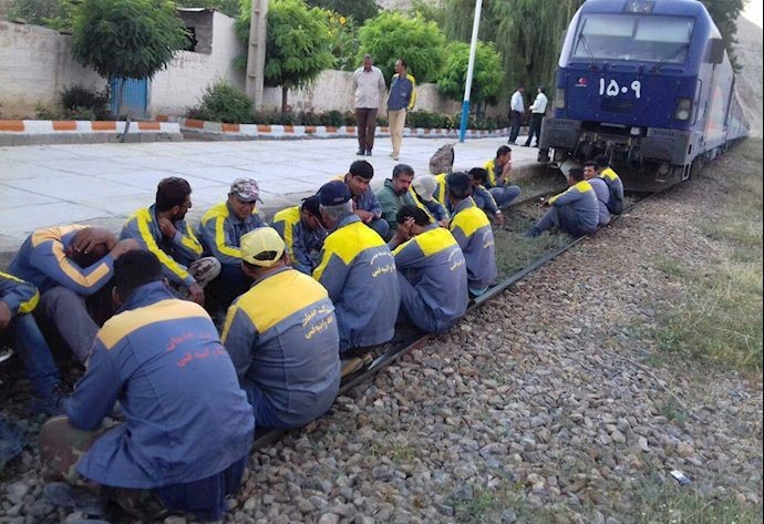 Mashhad: Train workers’ strike continues Mashhad: Train workers’ strike continues