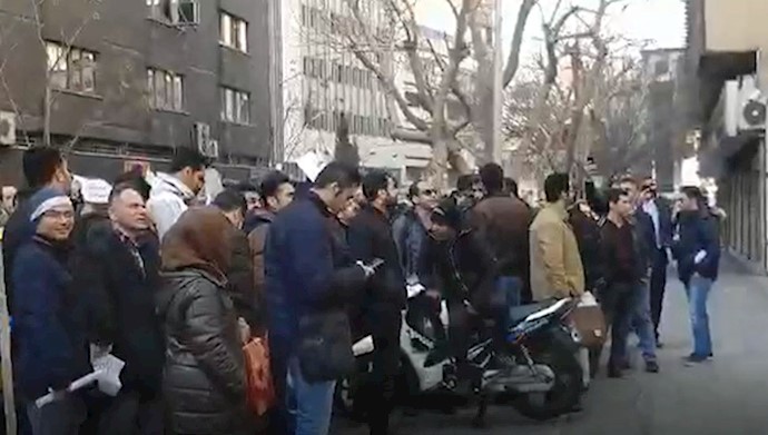 Rally against High car  prices in Saipa (Citroen C3) compani 