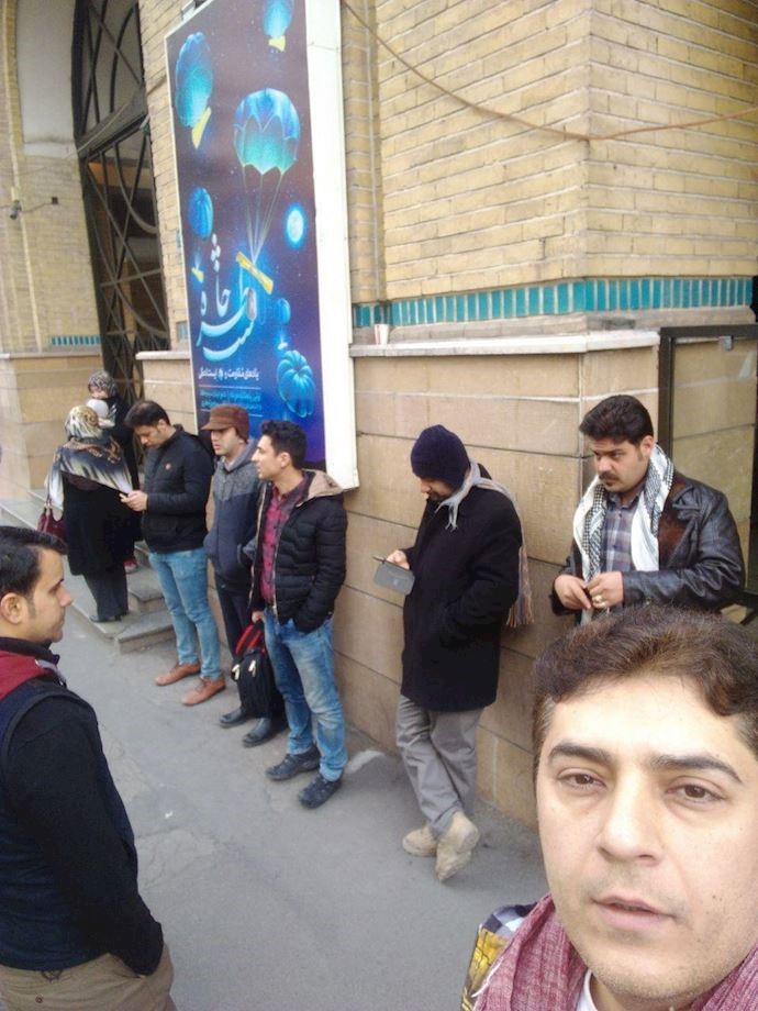 Protests by customers of 207 Sedans in Tehran