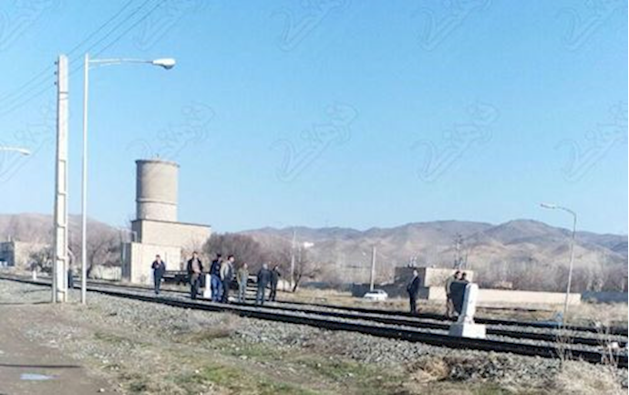 Azerbaijan Rail Company employees on strike – Ajabsheer, northwest Iran – March 6, 2019 Azerbaijan Rail Company employees on strike – Ajabsheer, northwest Iran – March 6, 2019