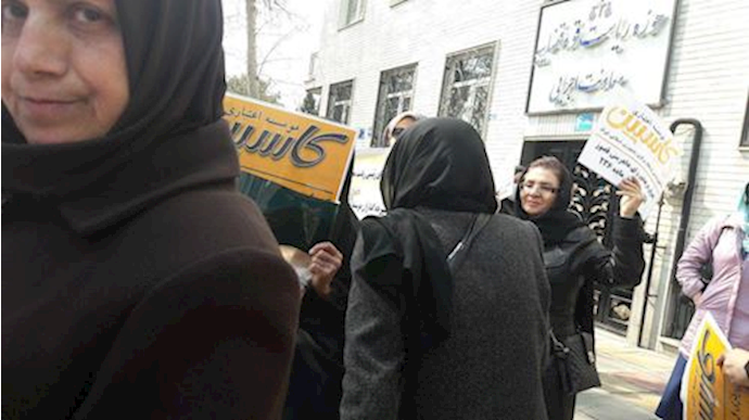 Caspian credit firm clients protesting in Tehran, Iran – March 12, 2019