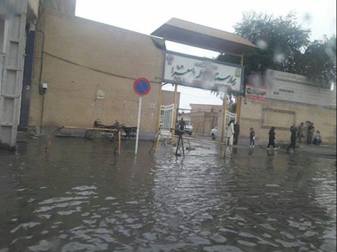 Fatemeh Zahra Hospital surrounded by floodwaters – Ahvaz, Khuzestan Province, southwest Iran