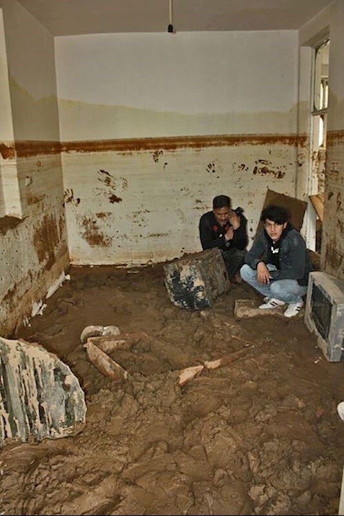 The suffering people of Pol Dokhtar are left with nothing to live on (Lorestan Province - Western Iran) The suffering people of Pol Dokhtar are left with nothing to live on (Lorestan Province - Western Iran)