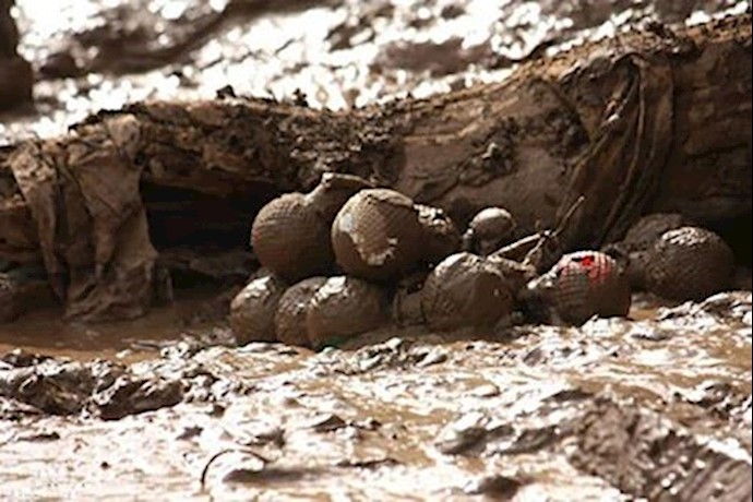 It is hard to recognize anything left behind after the floods (Pol Dokhtar - Lorestan Province - Western Iran) It is hard to recognize anything left behind after the floods (Pol Dokhtar - Lorestan Province - Western Iran)