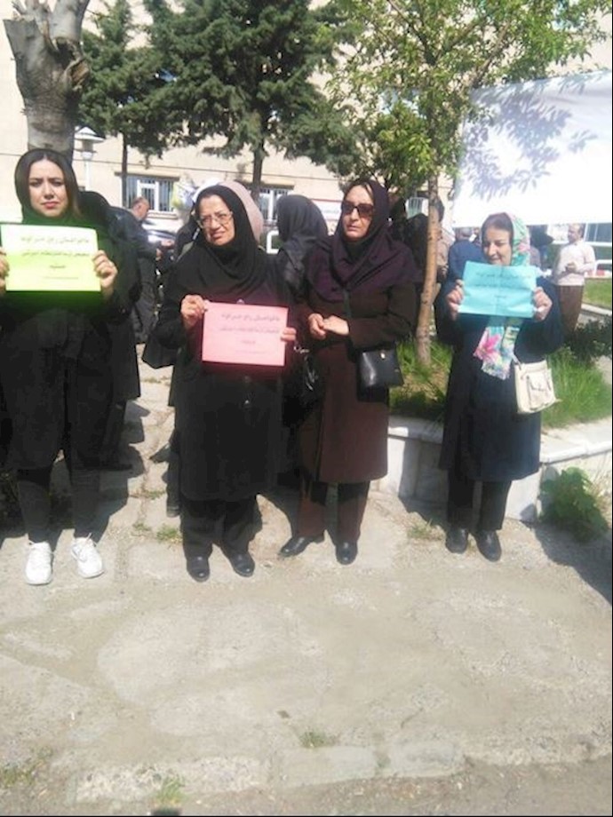 Sanandaj: More images of teachers holding a nationwide protest rally Sanandaj: More images of teachers holding a nationwide protest rally