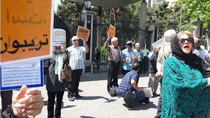 Caspian credit firm clients rallying in Tehran, Iran