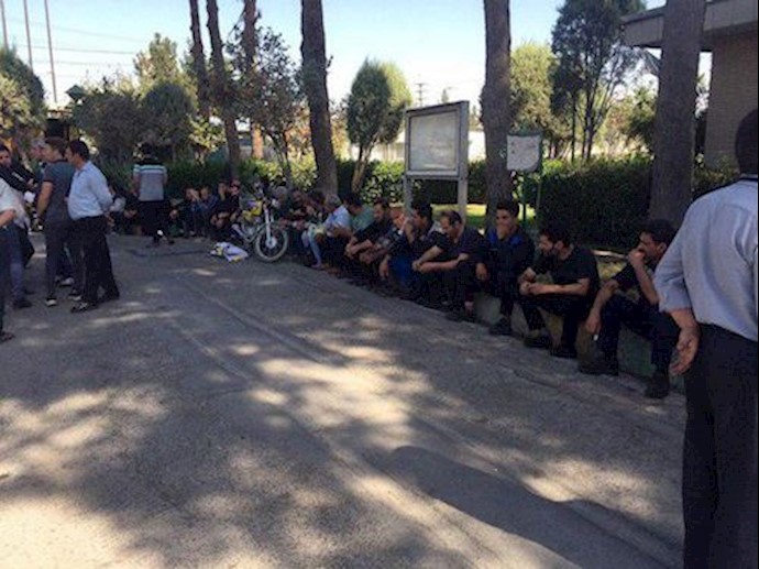 Second day of a protest rally held by employees of the Persian Gulf Road Transportation Company – Eslamshahr, southeast Iran Second day of a protest rally held by employees of the Persian Gulf Road Transportation Company – Eslamshahr, southeast Iran