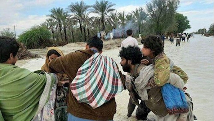 Floods have affected hundreds of villages in Irans southern provinces