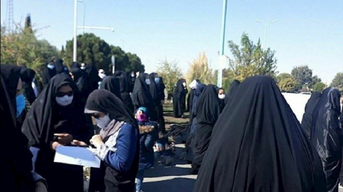 Teachers protesting in the city of Yazd, south-central Iran – October 24, 2020