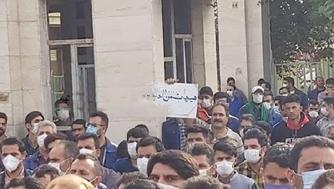 Haft Tappeh Sugarcane Company workers protesting in Shush, southwest Iran—November 8, 2020