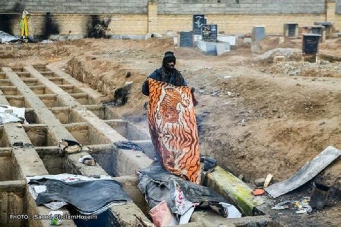 Grave living in Iran Grave living in Iran