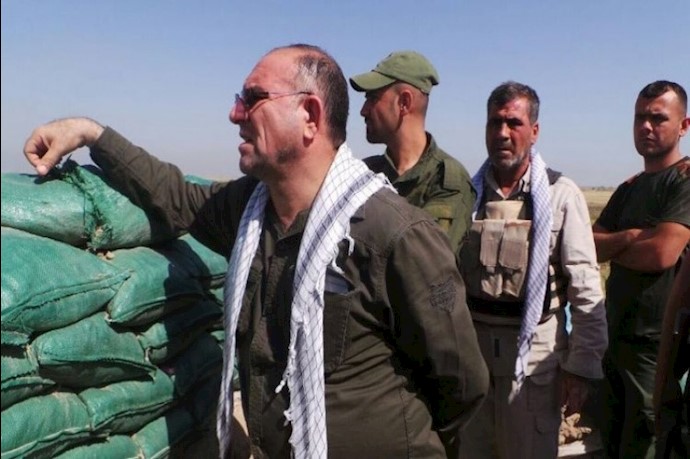 Mohammad Mahdi al-Bayati (left)