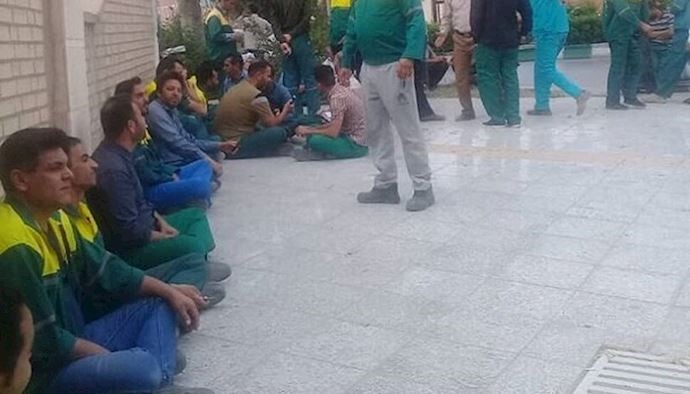 Employees of the National Iranian Drilling Company (NIDC) 