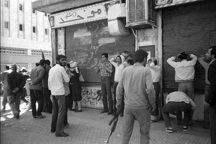 Khomeinis paramilitary forces intimidate people in streets