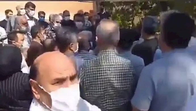 Retirees’ gathering in Tabriz, northwest Iran—September 10, 2020