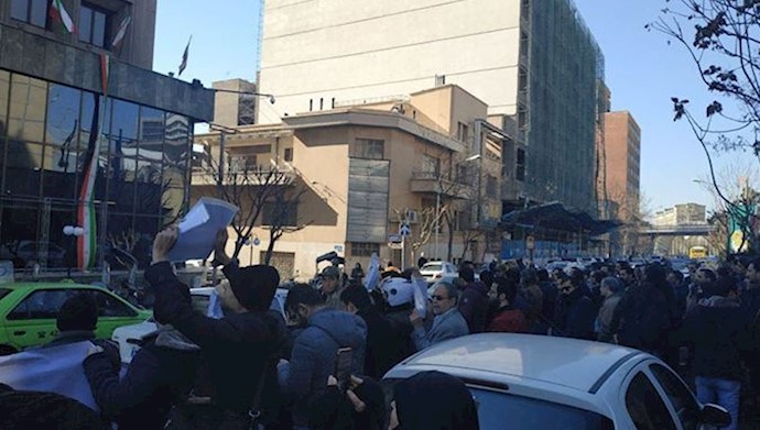  'Protest rally held by Saipa car purchasers'